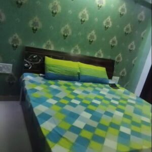 ROOM No. 27